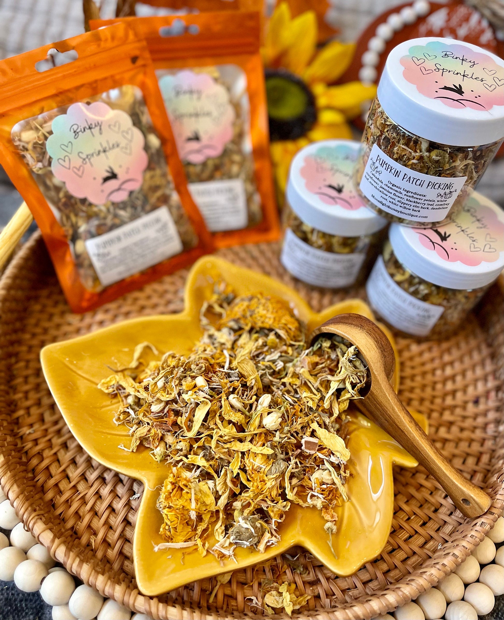 Binky Sprinkles Forage Blend | Pumpkin Patch Picking | Healthy Treat, Hay/Greens/Pellet Topper for Rabbits, Guinea Pigs, and Chinchillas