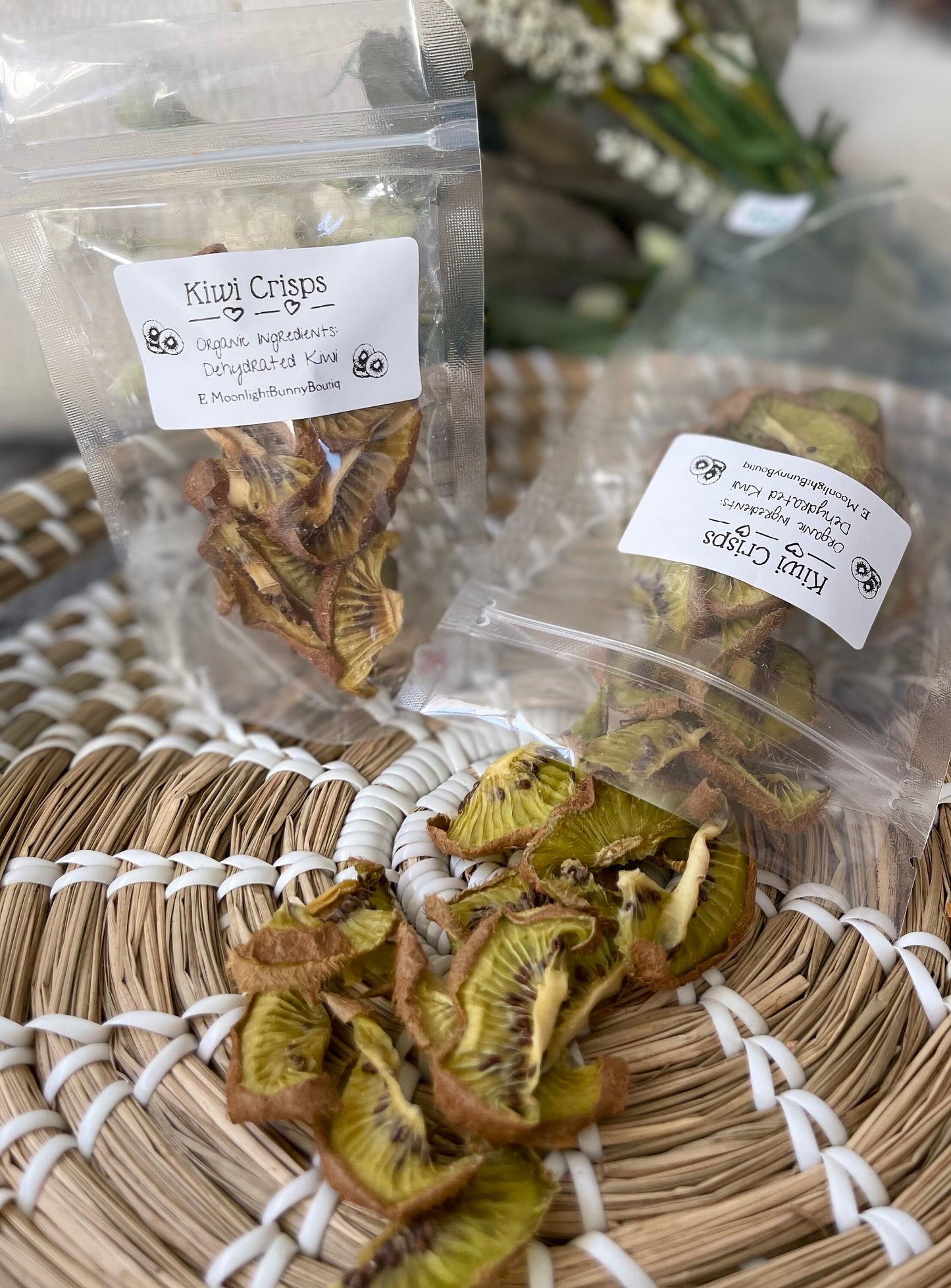 Kiwi Crisps ~ Healthy natural + organic Treats, packed with fiber and antioxidants