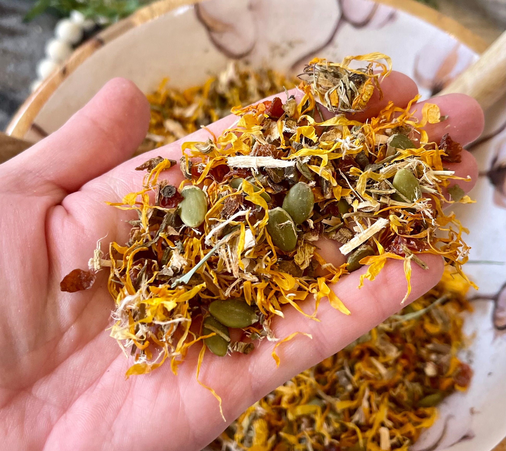 Binky Sprinkles Forage Blend~Autumn Harvest~ Healthy treat, Perfect Hay/Greens/Pellet Topper