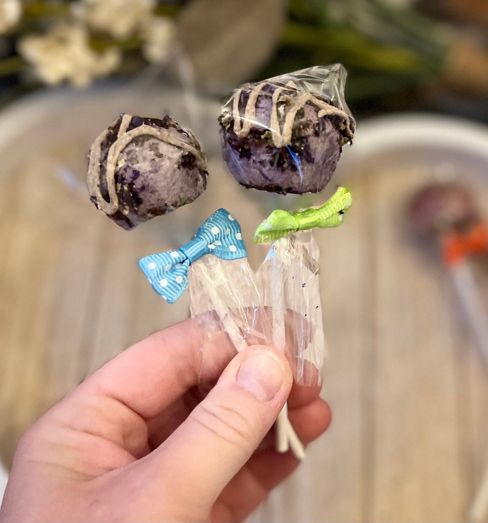 Hay Cake Pops~ Cute Bunny Rabbit, Guinea Pig, Chinchilla, Hamster & Mouse Timothy HAY BASED treat, Premium all natural healthy Chew/Treat